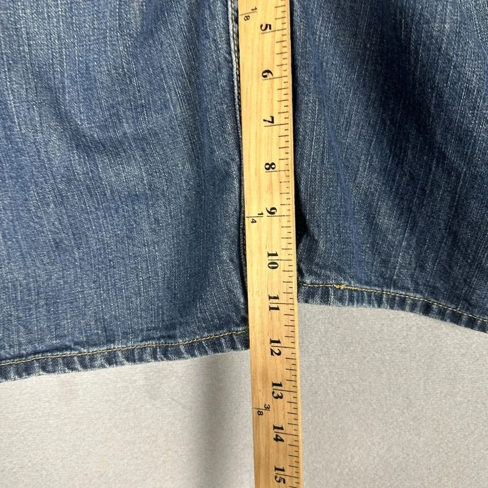 Levis 569 Shorts Mens Size W44 Loose Fit  Blue Denim  Medium Wash Baggy Jorts